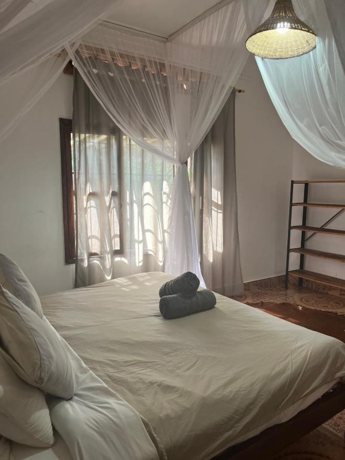 Bed and Breakfast 30 Wilson Джинджа Экстерьер фото