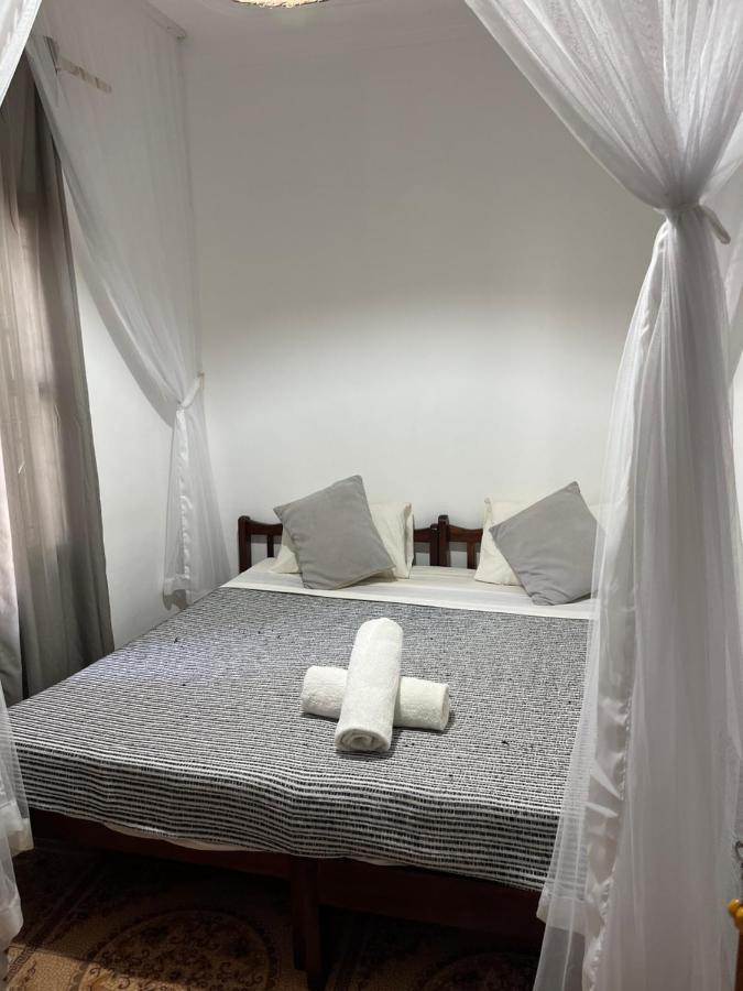 Bed and Breakfast 30 Wilson Джинджа Экстерьер фото