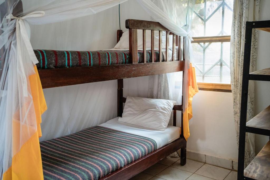 Bed and Breakfast 30 Wilson Джинджа Экстерьер фото